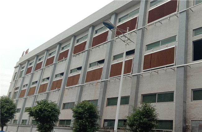 工廠降溫安裝濕水簾風(fēng)機(jī)
